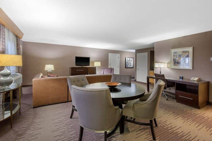 Room 10 of 57
